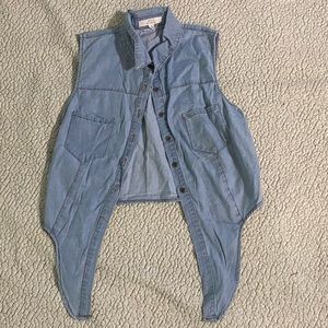 Girls Iris Los Angeles Sleeveless Denim Button Down Top | S